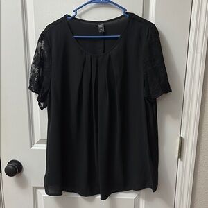 Elegant Black Lace Sleeve Women's Top